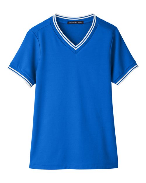 Devon & Jones Women's CrownLux Performance® Plaited Tipped V-Neck Shirt - Image 4