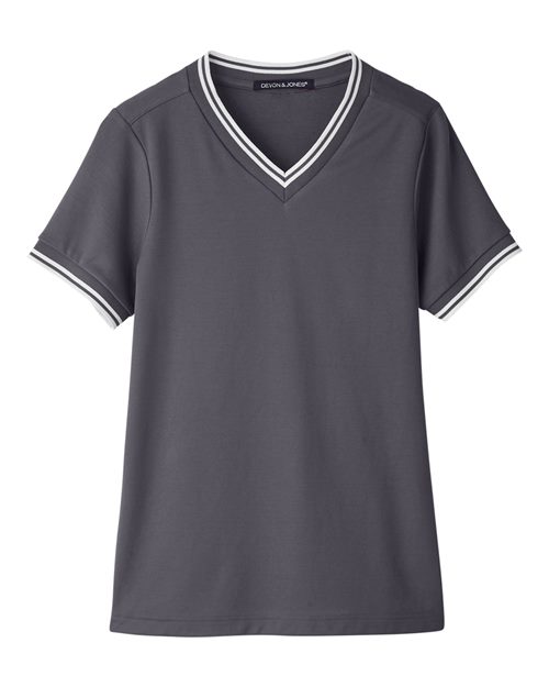 Devon & Jones Women's CrownLux Performance® Plaited Tipped V-Neck Shirt - Image 5